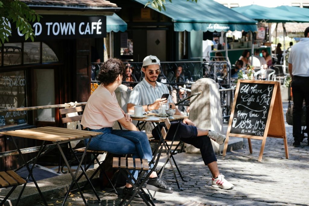 Expat Life in Indonesia: Communities & Reality